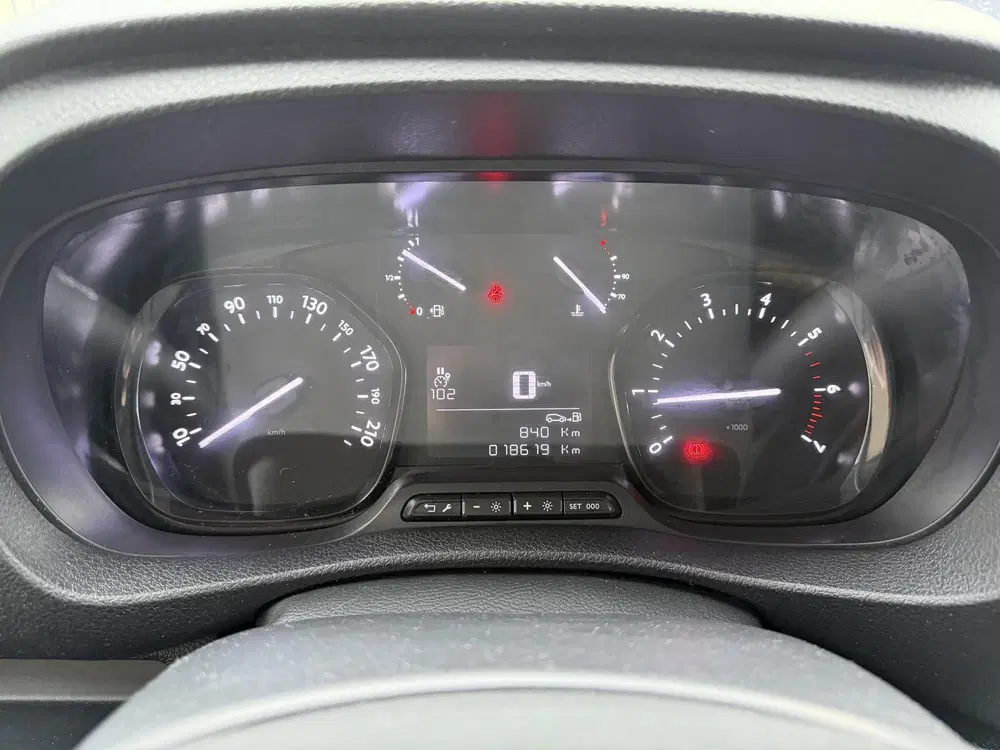 Peugeot Expert 2.0 BlueHDI 145 PK Euro 6 S&S L2 Navigatie uit 2023, foto 4