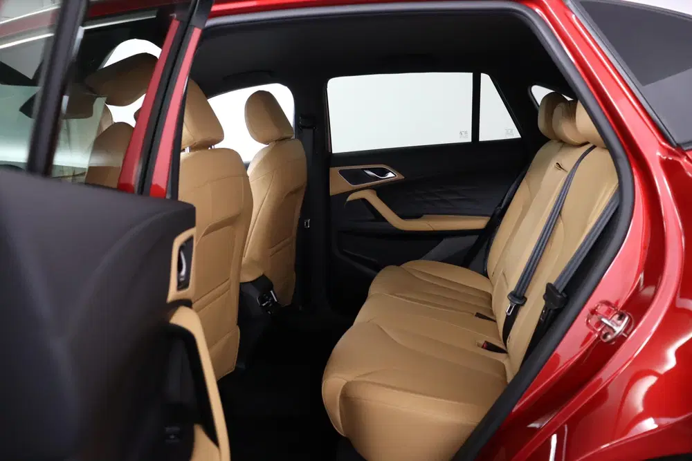 MG HS 1.5 PHEV Aut. Luxury 100 KM electrisch rij uit 2026, foto 14