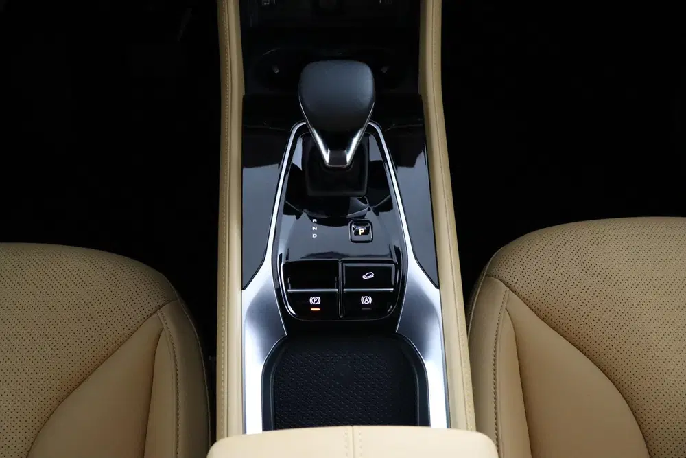 MG HS 1.5 PHEV Aut. Luxury 100 KM electrisch rij uit 2026, foto 19