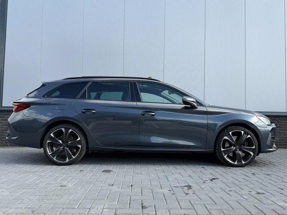 SEAT Leon 1.4 TSI eHybrid PHEV VZ Performance uit 2021, foto 6
