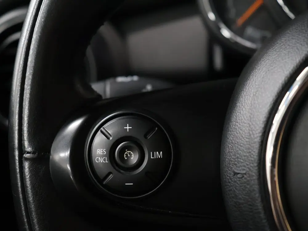 Mini 3-Deurs 1.5 One First Salt [APPLE CARPLAY, CRUISE CONTR uit 2019, foto 13