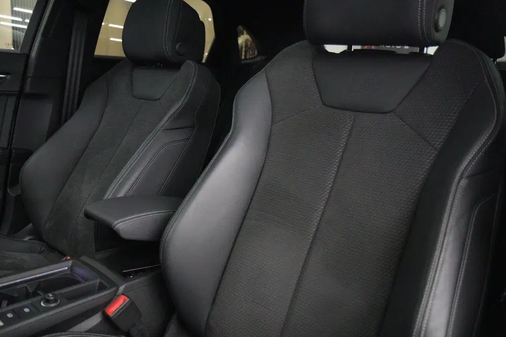 Audi Q3 45 TFSI e S Edition 3X S-Line uit 2022, foto 13