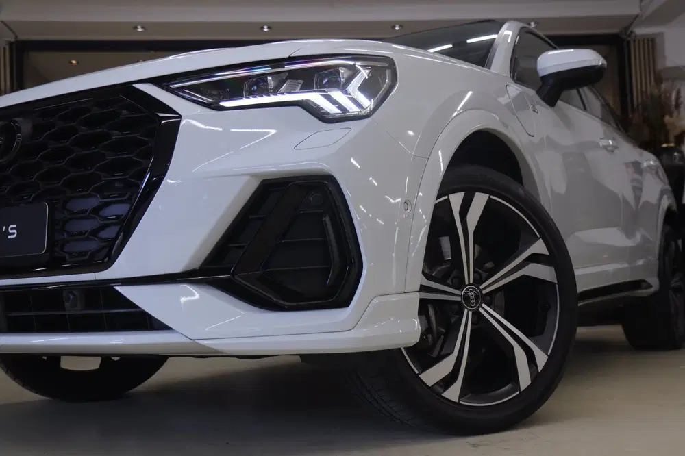 Audi Q3 45 TFSI e S Edition 3X S-Line uit 2022, foto 15