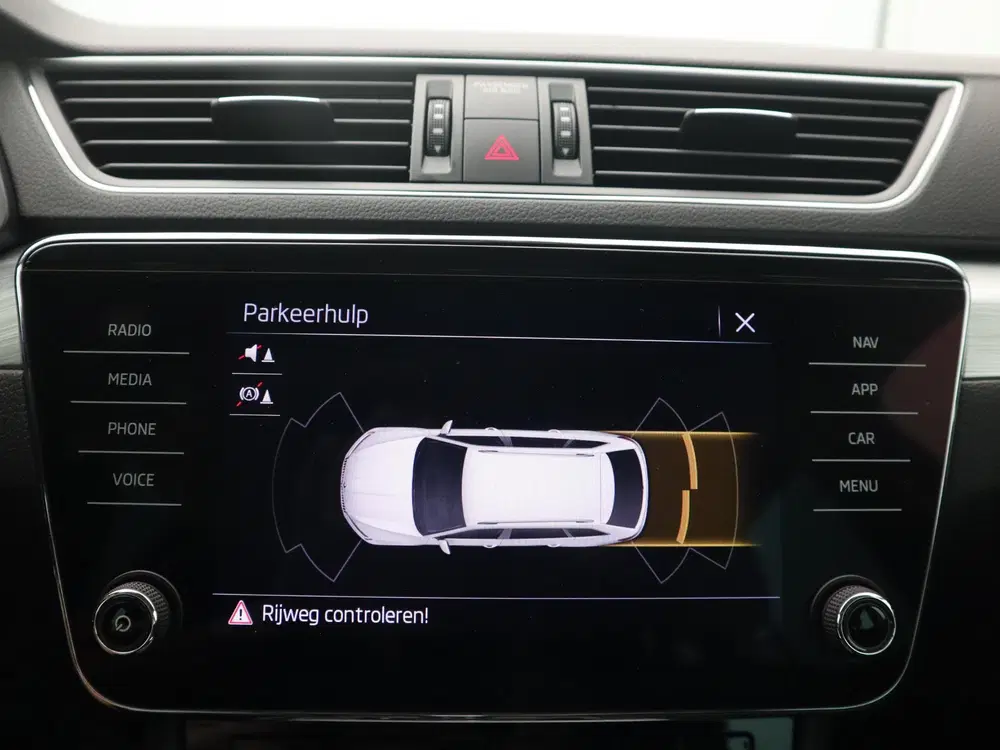 Skoda Superb 1.5 TSI ACT Business Edition AUTOMAAT uit 2021, foto 10