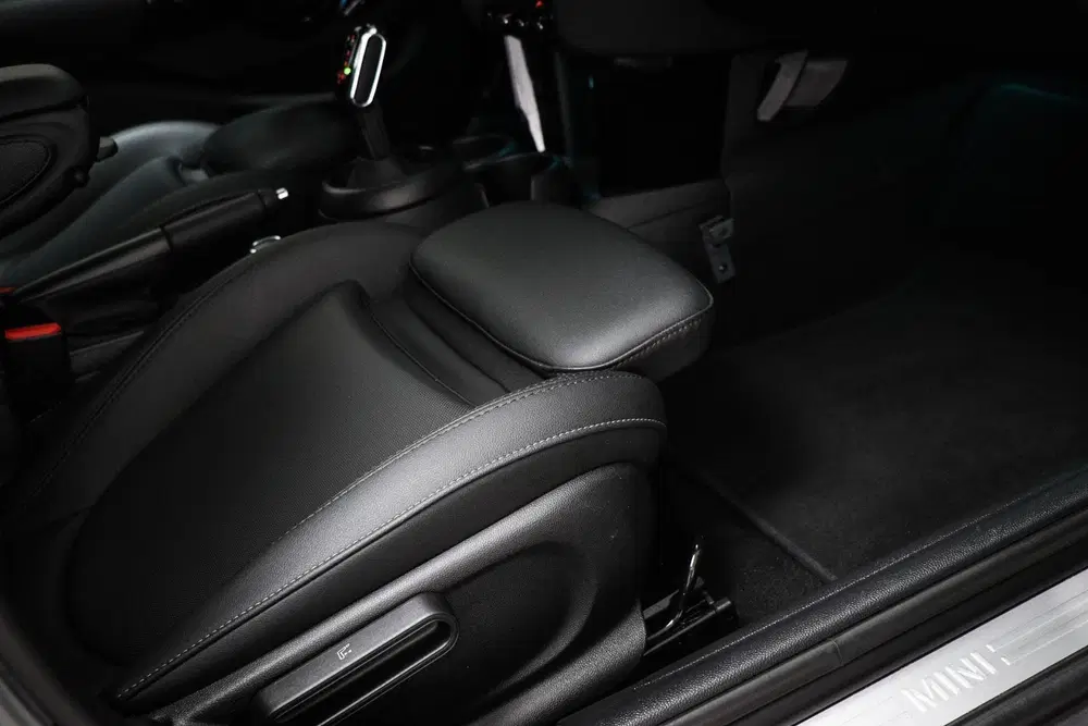 Mini Cooper 1.5 Cooper Business Edition uit 2022, foto 11