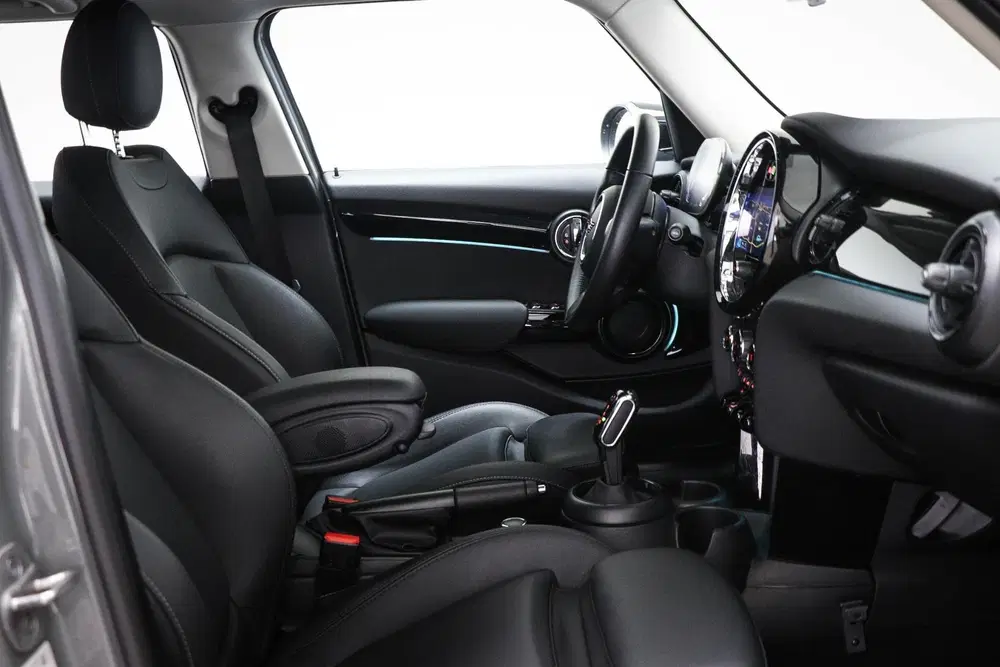 Mini Cooper 1.5 Cooper Business Edition uit 2022, foto 9