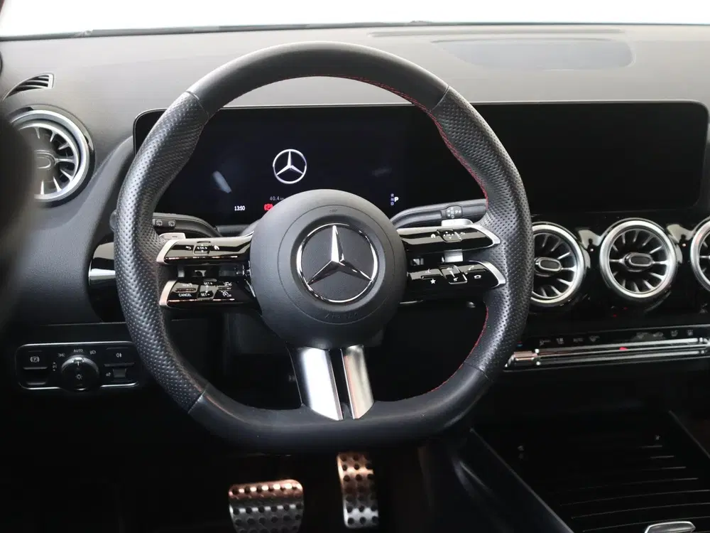 Mercedes-Benz GLA 250 e AMG Line uit 2024, foto 10