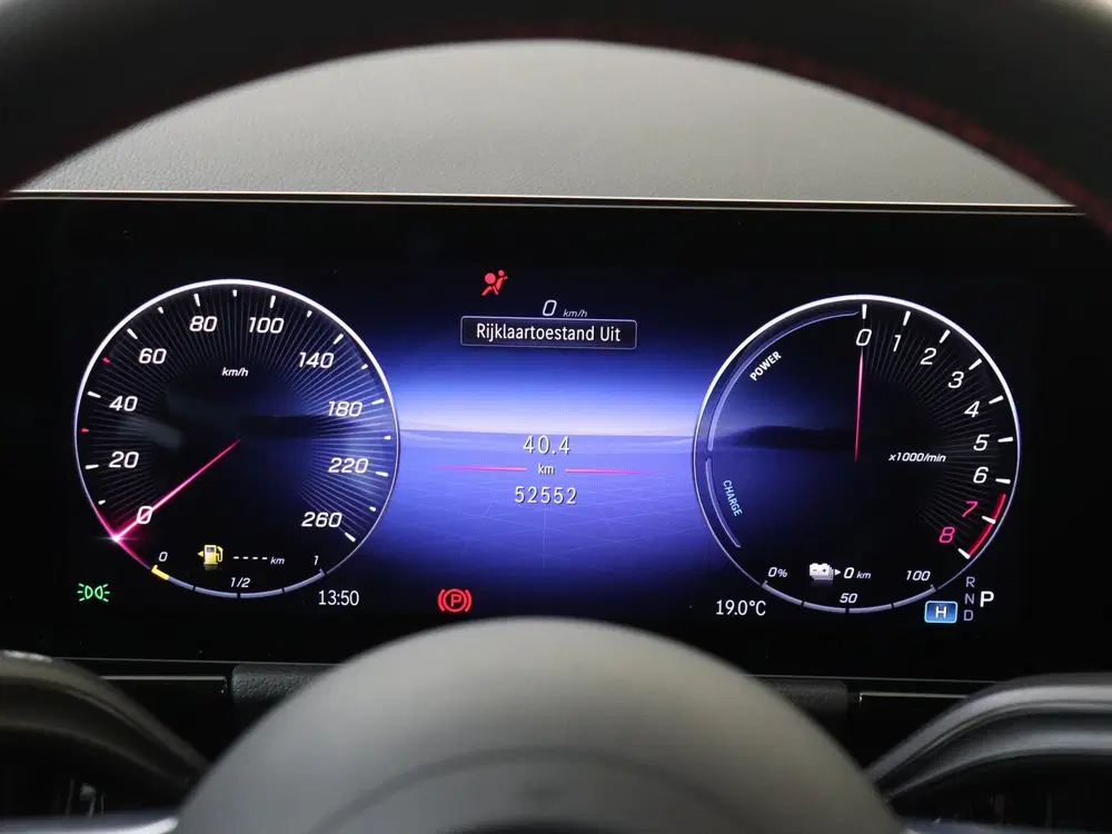 Mercedes-Benz GLA 250 e AMG Line uit 2024, foto 12