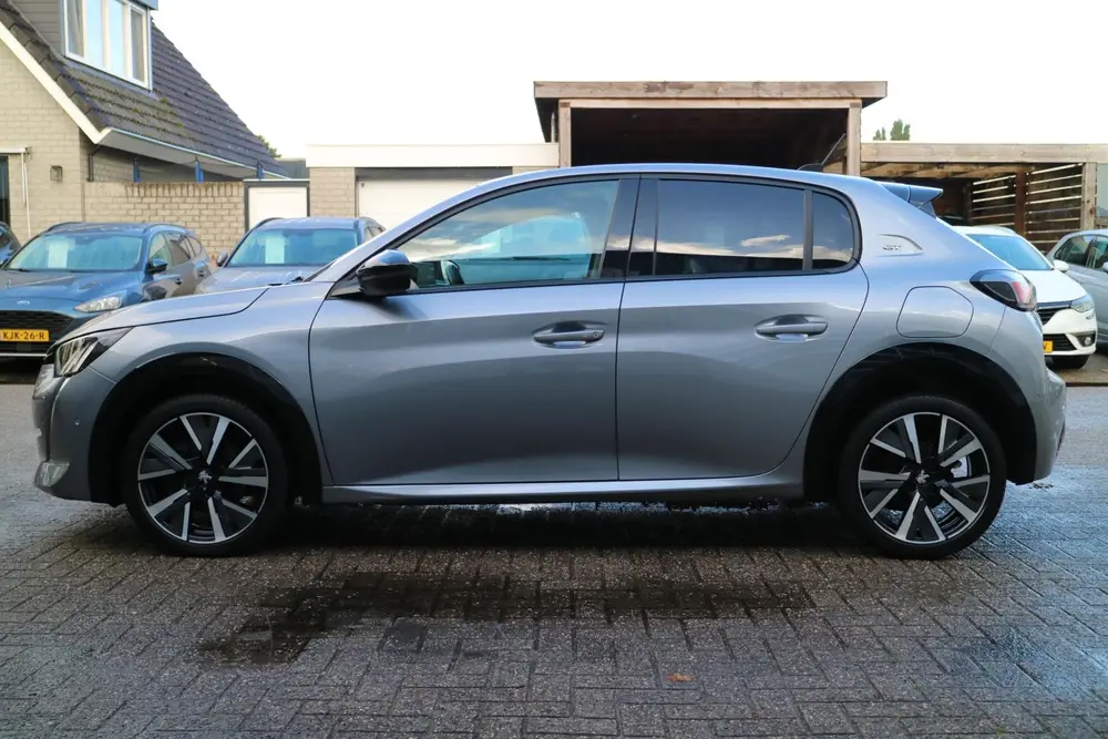 Peugeot 208 1.2 PureTech GT Pack uit 2022, foto 3