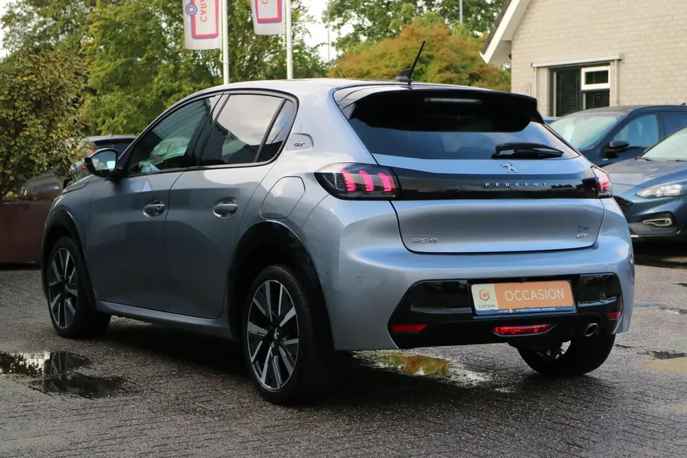 Peugeot 208 1.2 PureTech GT Pack uit 2022, foto 4