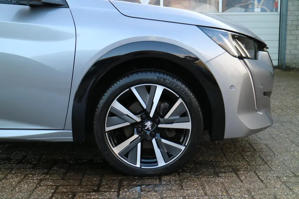 Peugeot 208 1.2 PureTech GT Pack uit 2022, foto 7