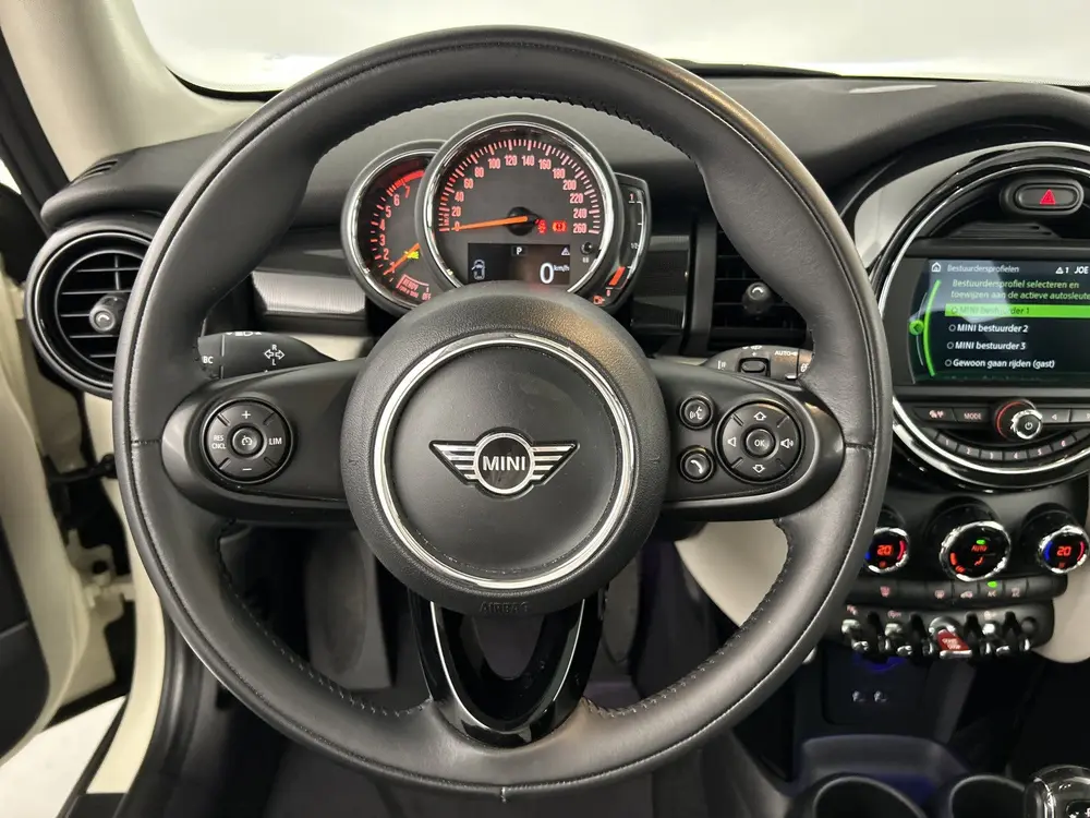 Mini Overig 1.5 136 PK Aut. Heddon Street Ed. Pano-dak/Sport uit 2019, foto 17