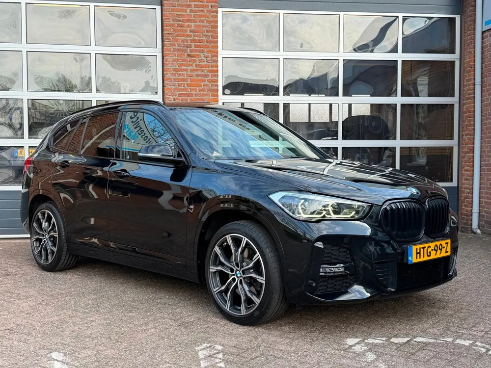 BMW X1 XDrive25e eDrive Edition M Sport uit 2021, foto 4