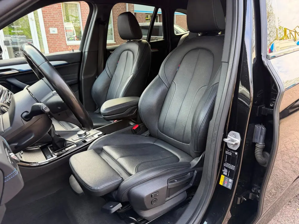BMW X1 XDrive25e eDrive Edition M Sport uit 2021, foto 7