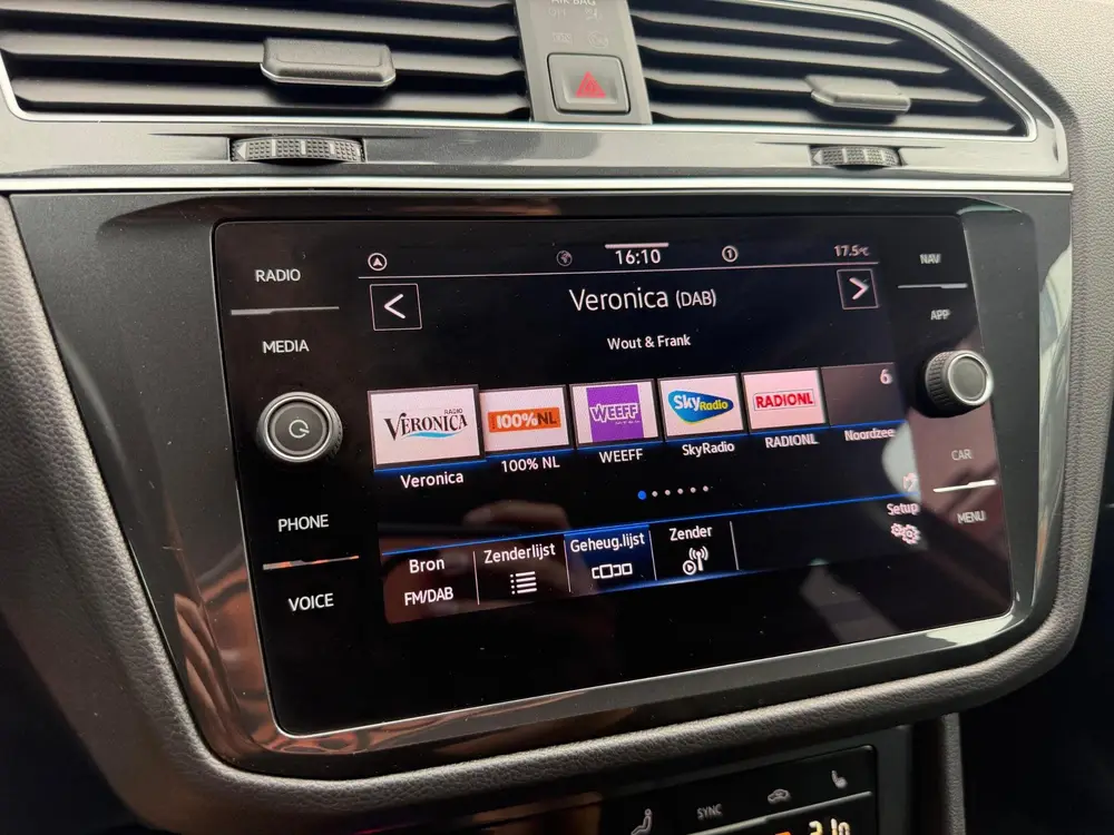 Volkswagen Tiguan 1.5 TSI BOVAG GARANTIE CAMERA/TREKHAAK/CAR uit 2020, foto 11