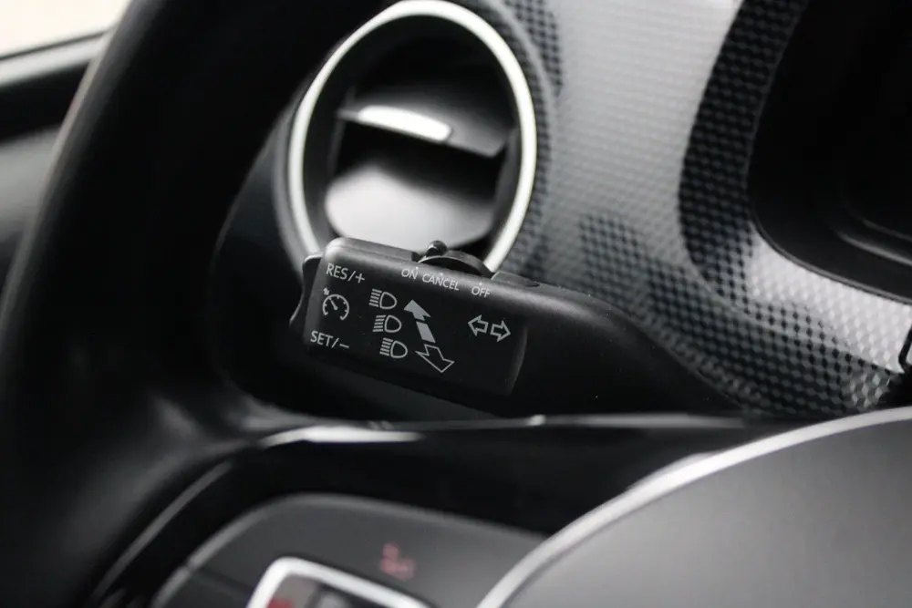 Volkswagen Up! 1.0 - Airco Auto - Camera - Stoelverwarming uit 2021, foto 20