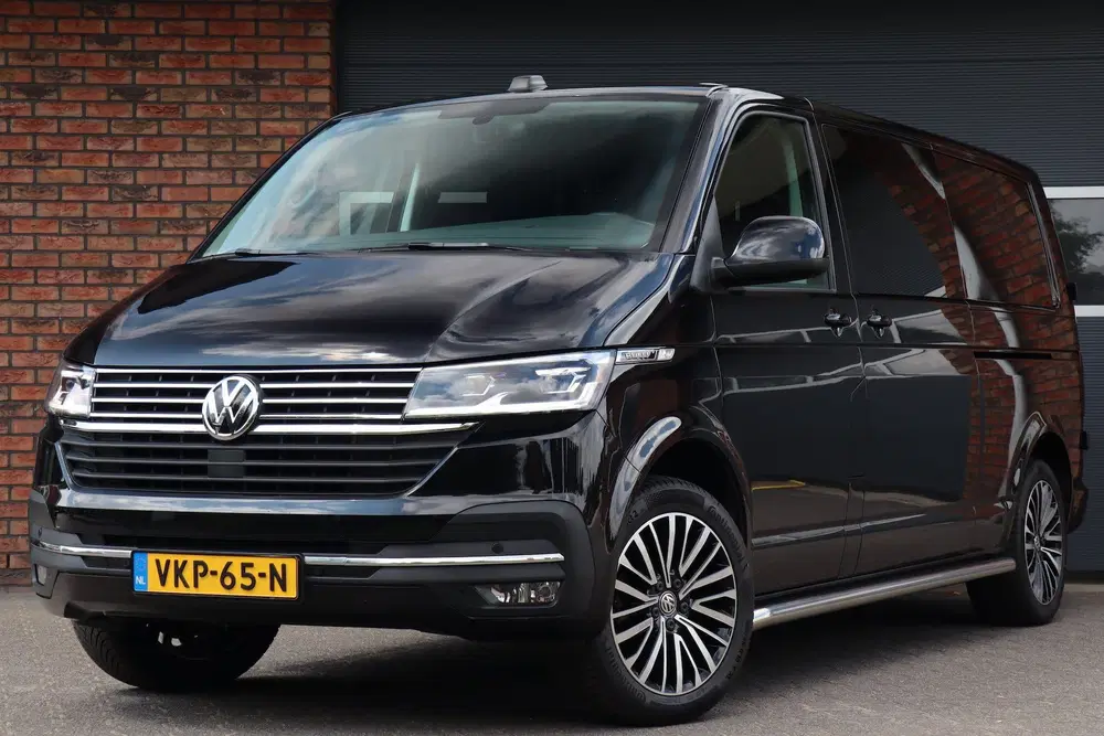 Volkswagen Transporter 2.0 TDI DSG L2H1 DC Bulli uit 2021