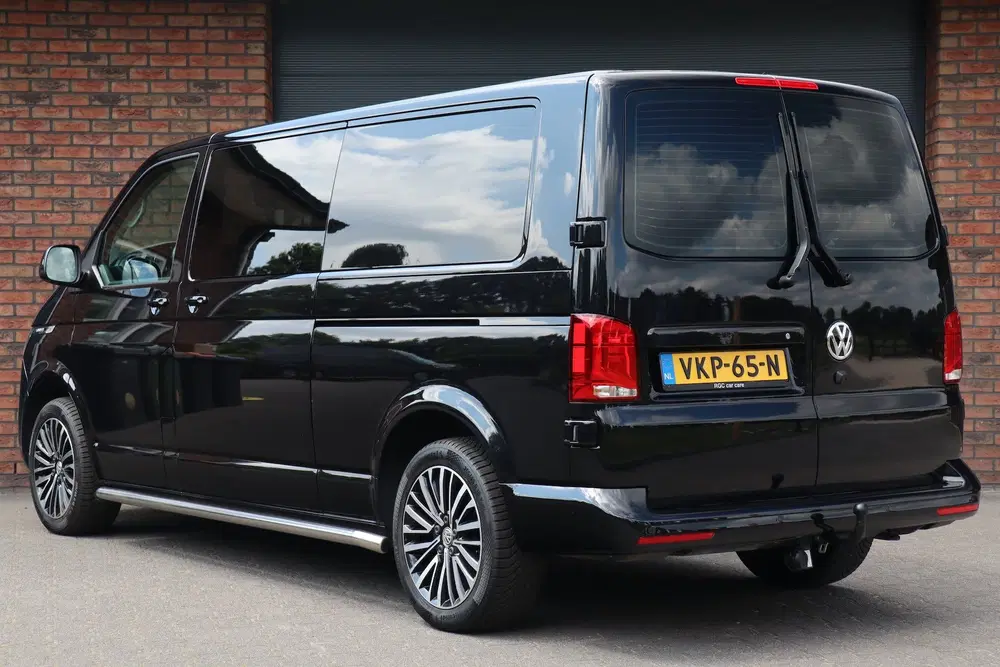 Volkswagen Transporter 2.0 TDI DSG L2H1 DC Bulli uit 2021, foto 4