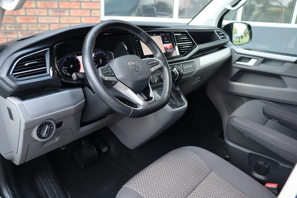 Volkswagen Transporter 2.0 TDI DSG L2H1 DC Bulli uit 2021, foto 5