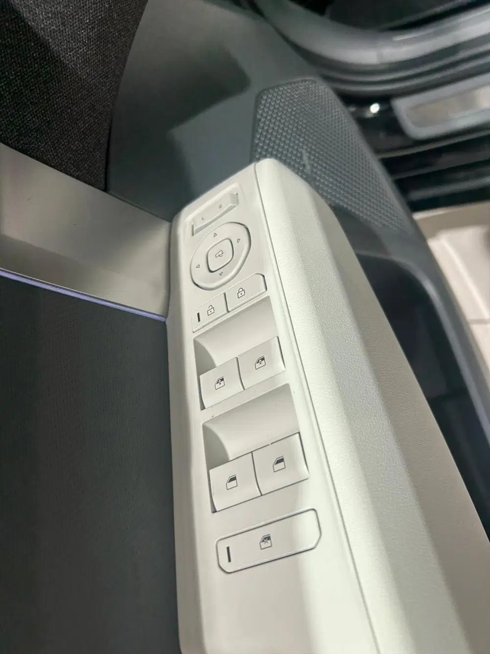 Kia EV3 81 uit 2026, foto 17