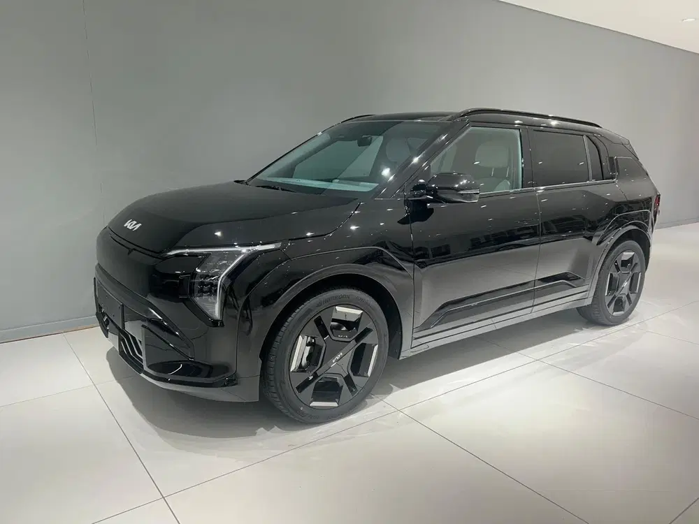 Kia EV3 81 uit 2026, foto 2