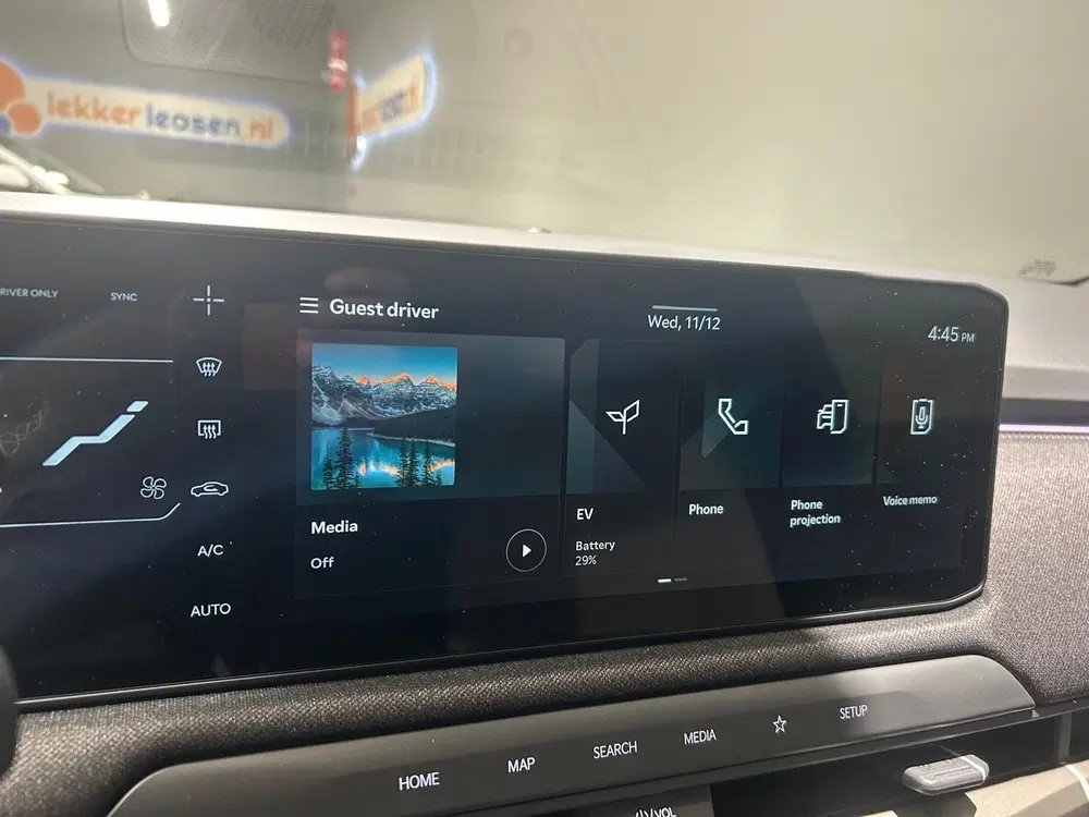 Kia EV3 81 uit 2026, foto 8