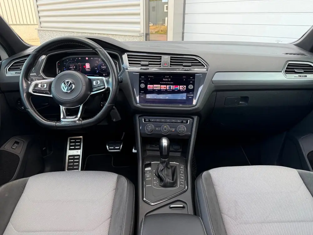 Volkswagen Tiguan 1.5 TSI ACT R-line Pano Xenon org NL uit 2020, foto 11