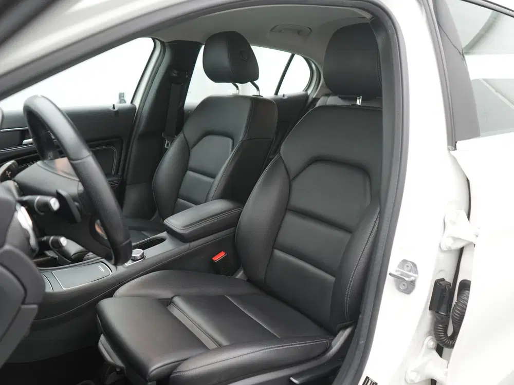 Mercedes-Benz GLA GLA 180 Premium Plus uit 2019, foto 10