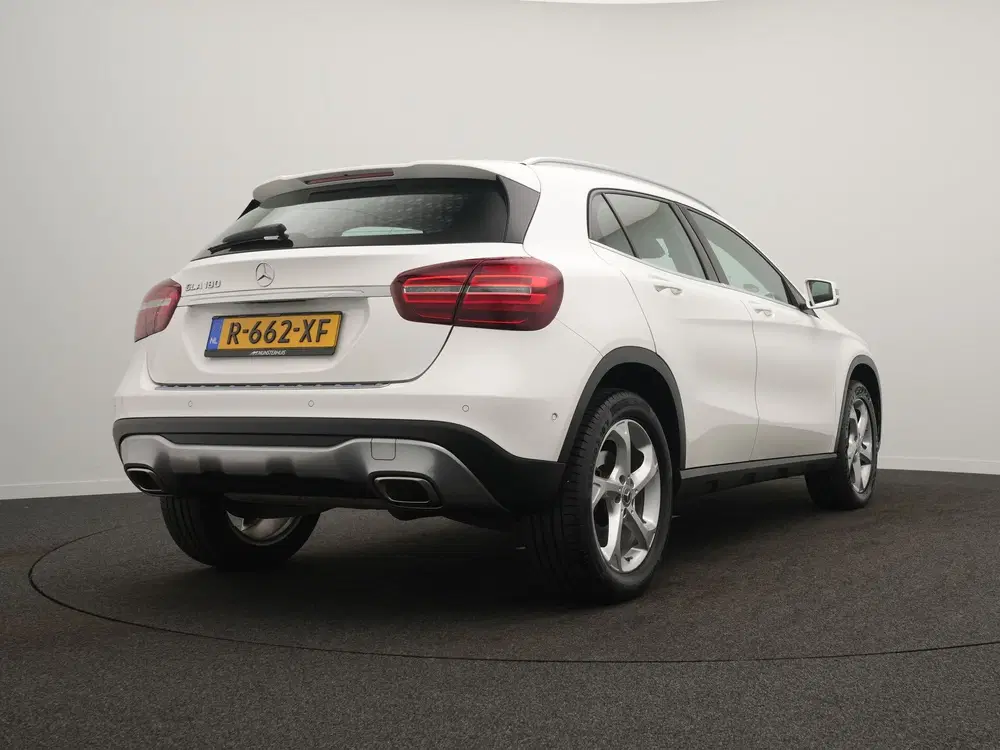 Mercedes-Benz GLA GLA 180 Premium Plus uit 2019, foto 6