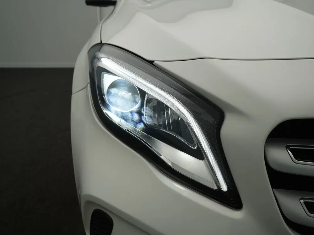 Mercedes-Benz GLA GLA 180 Premium Plus uit 2019, foto 9