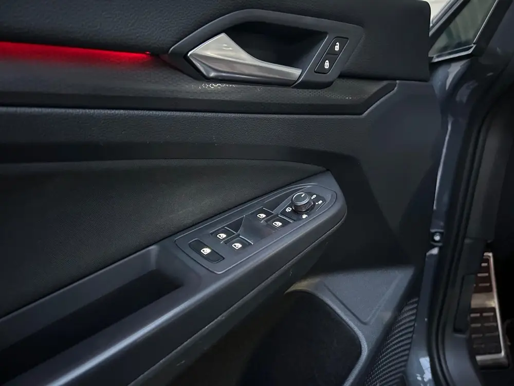 Volkswagen Golf 2.0 TSI GTI Pano uit 2021, foto 11