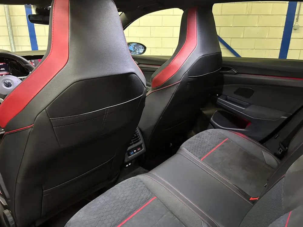 Volkswagen Golf 2.0 TSI GTI Pano uit 2021, foto 18