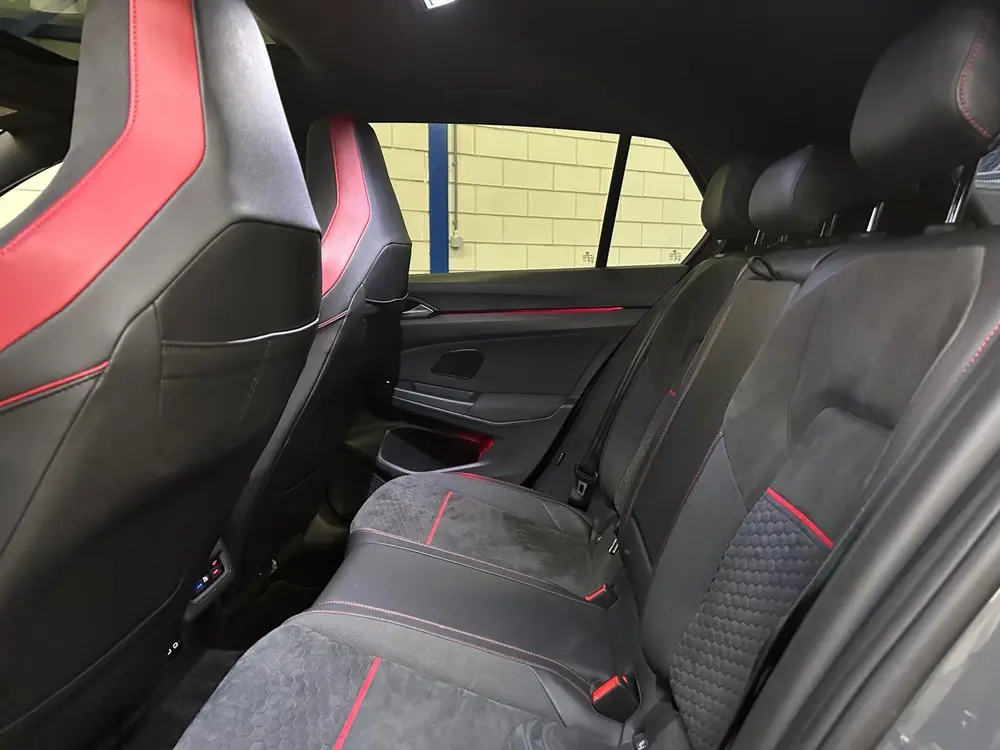 Volkswagen Golf 2.0 TSI GTI Pano uit 2021, foto 20