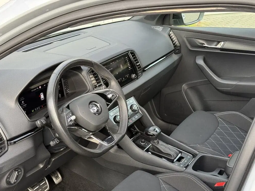 Skoda Karoq 1.5 TSI ACT Sportline Business Trekhaak uit 2022, foto 2