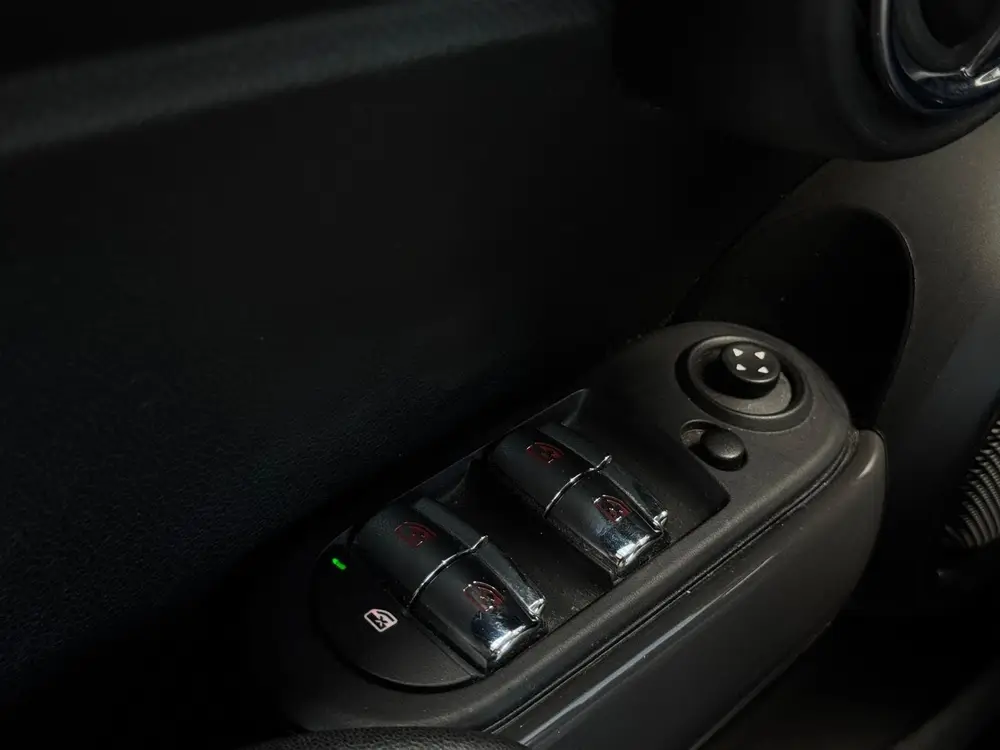 Mini 5-Deurs 1.5 Cooper Business Edition ORG NL | SPORTVELGE uit 2019, foto 19