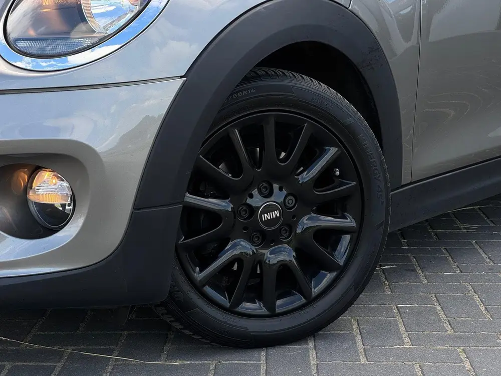 Mini 5-Deurs 1.5 Cooper Business Edition ORG NL | SPORTVELGE uit 2019, foto 5
