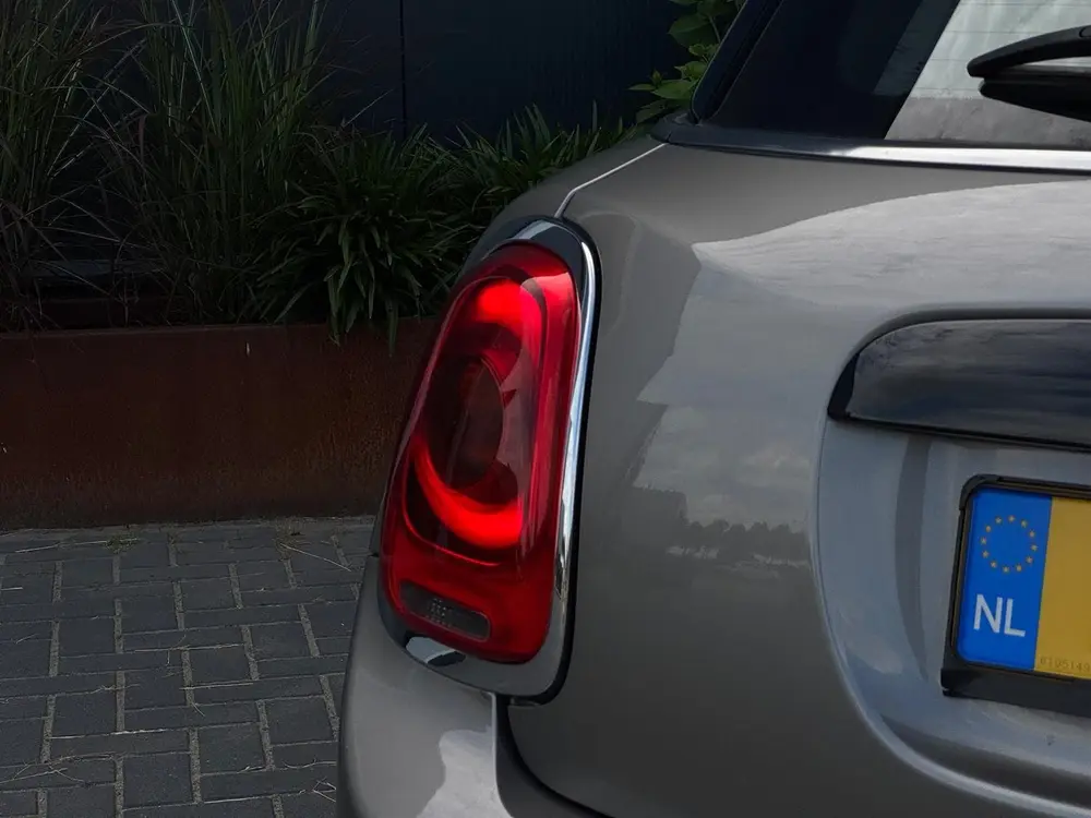 Mini 5-Deurs 1.5 Cooper Business Edition ORG NL | SPORTVELGE uit 2019, foto 8