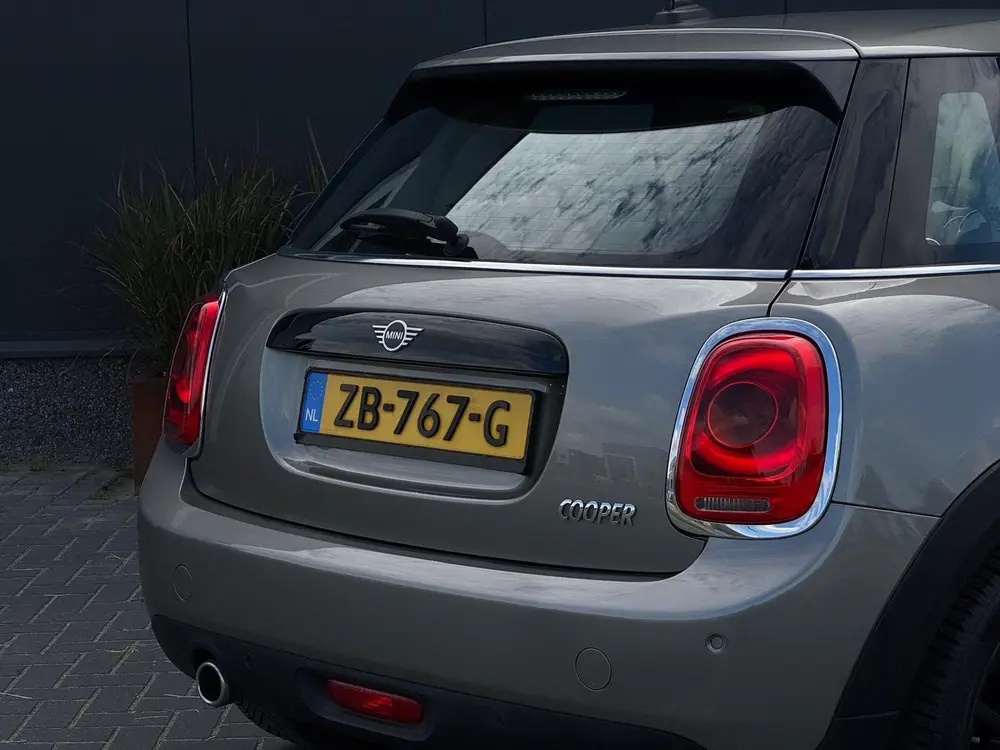 Mini 5-Deurs 1.5 Cooper Business Edition ORG NL | SPORTVELGE uit 2019, foto 9
