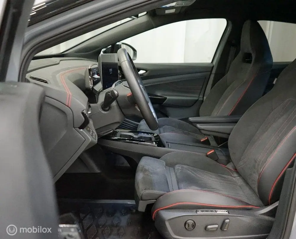 Volkswagen ID.5 GTX 4MOTION 79 kWh, trekhaak, massage uit 2024, foto 9