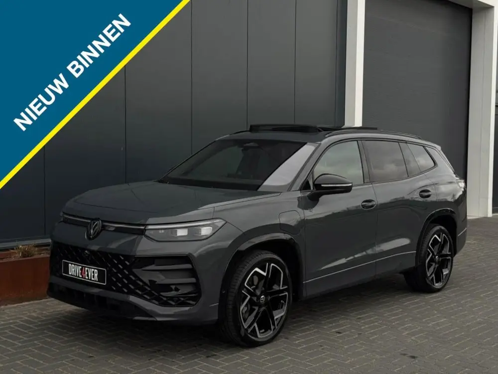 Volkswagen Tayron 1.5 eHybrid R-Line Edition | Pano | Leder uit 2025