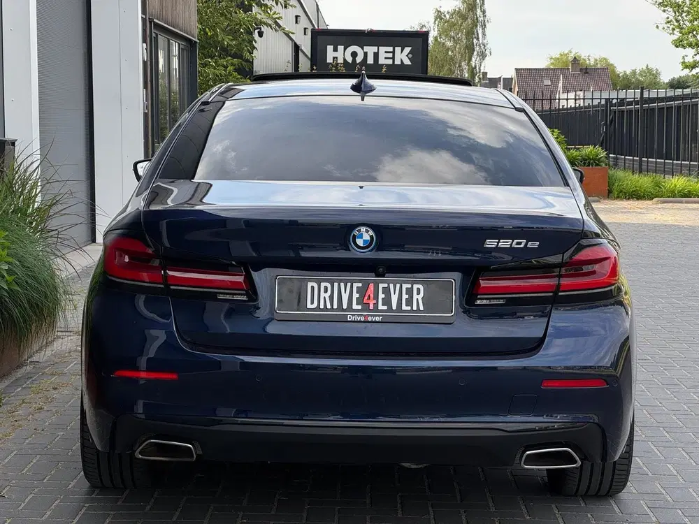 BMW 5-serie 520e LCI High Executive uit 2022, foto 7