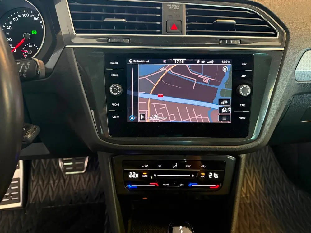 Volkswagen TIGUAN 1.5 TSI Life Business uit 2020, foto 11