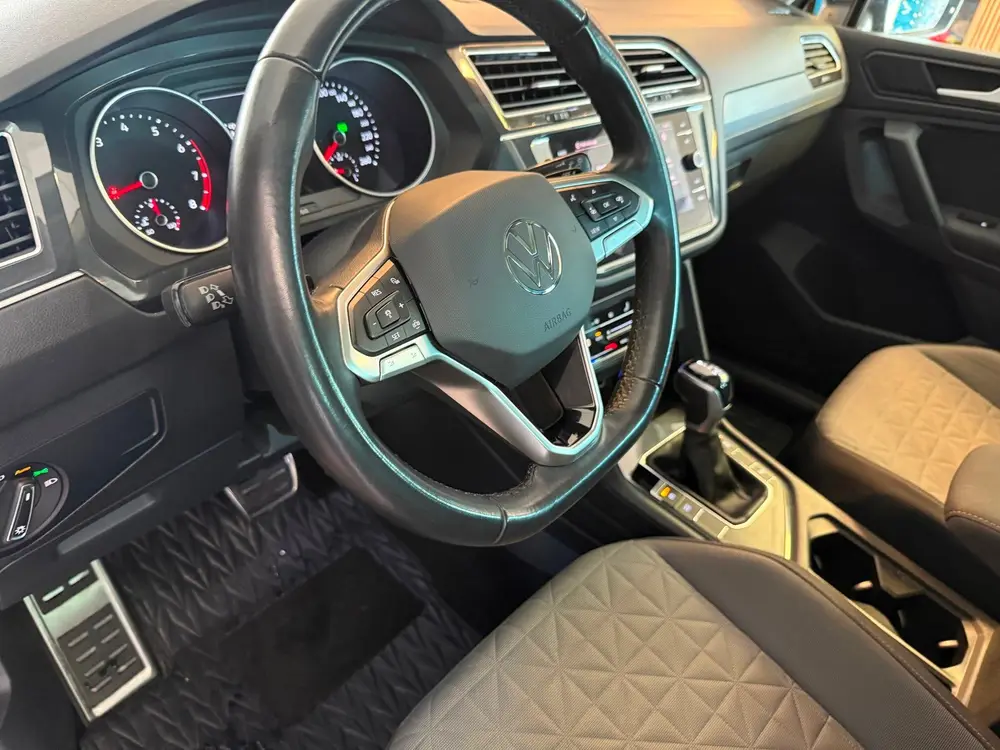 Volkswagen TIGUAN 1.5 TSI Life Business uit 2020, foto 12