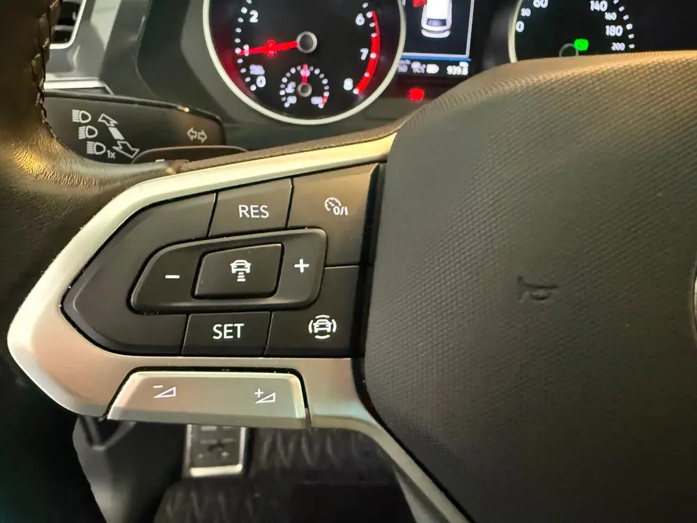 Volkswagen TIGUAN 1.5 TSI Life Business uit 2020, foto 13