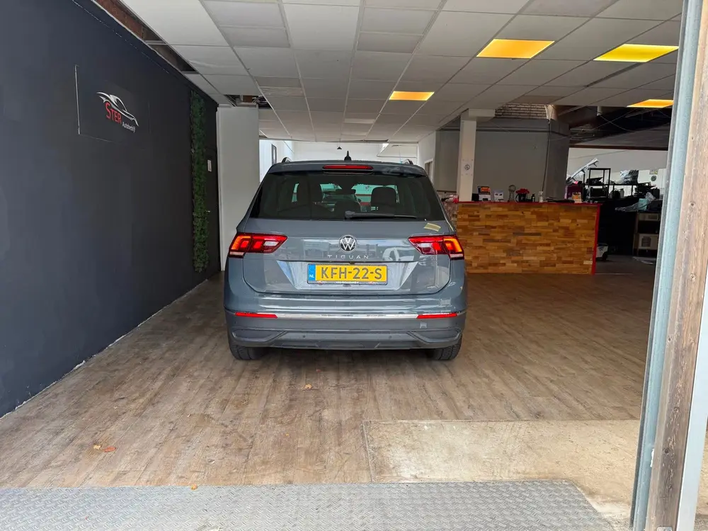 Volkswagen TIGUAN 1.5 TSI Life Business uit 2020, foto 4