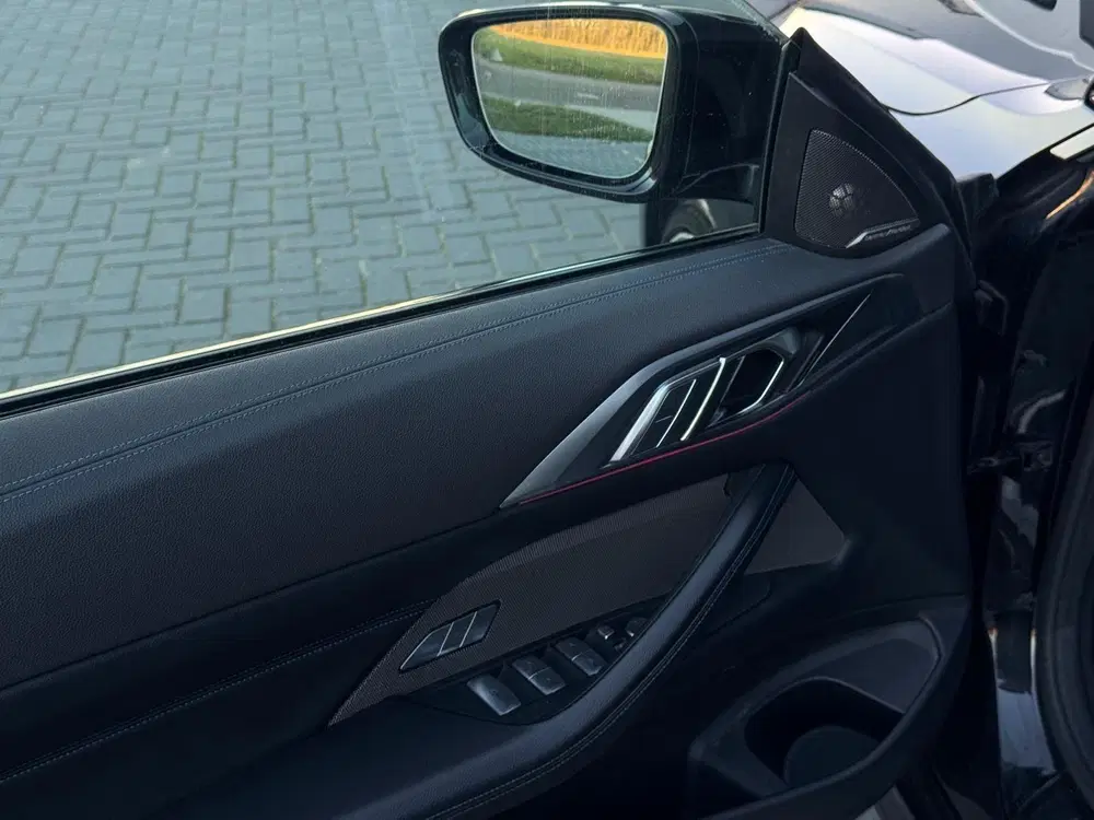 BMW 4-serie 420i High Executive uit 2023, foto 17