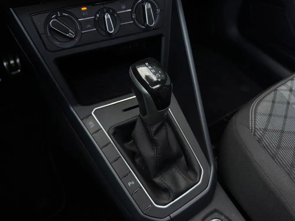 Volkswagen Taigo 1.0 TSI 3x R-Line | Pano | Digital Dash | A uit 2024, foto 17