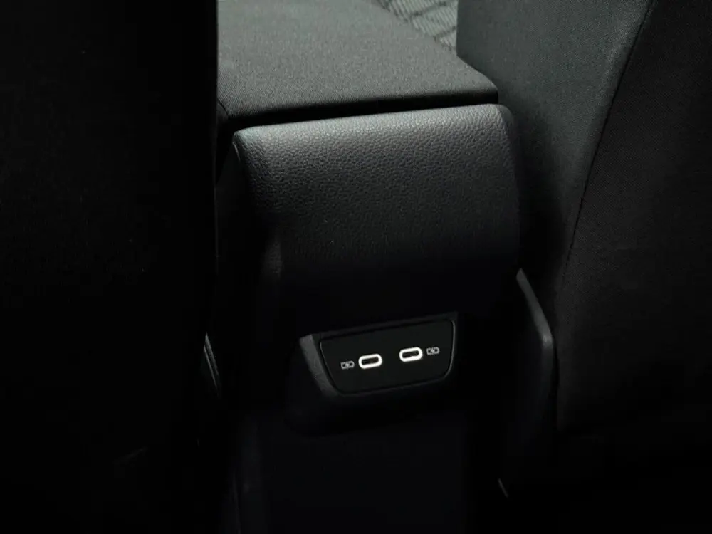 Volkswagen Taigo 1.0 TSI 3x R-Line | Pano | Digital Dash | A uit 2024, foto 18