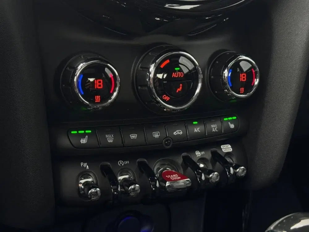 Mini Cooper S 2.0 Cooper S uit 2020, foto 17