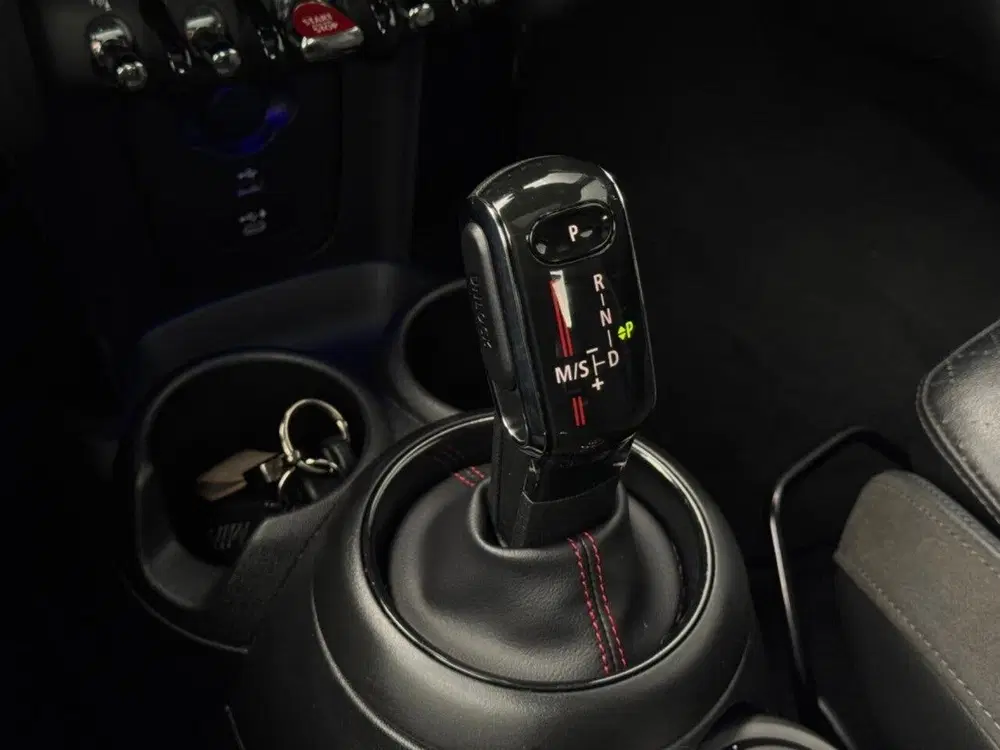 Mini Cooper S 2.0 Cooper S uit 2020, foto 18